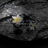 A Pair of Hawaiian Plumeria Flower Acrylic Fake Plug-Black