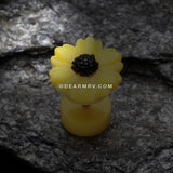 A Pair of Cutesy Daisy Flower Acrylic Fake Plug-Yellow